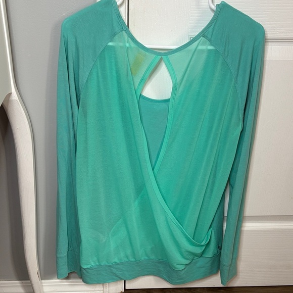 NWOT Lole Aqua Long Sleeve Blouse - Picture 3 of 5